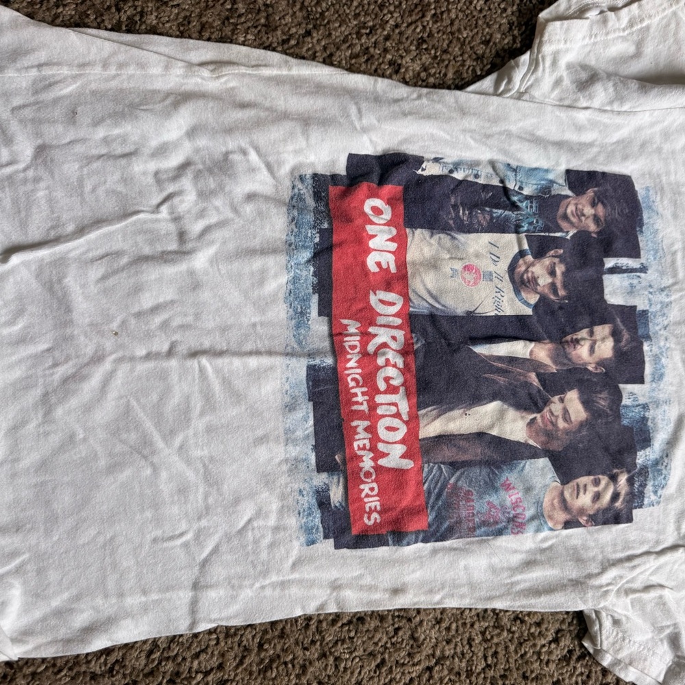 1D White Graphic Tee with Red and Blue Accents